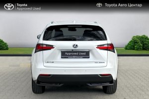 LEXUS NH 300H 2.5 HYBRID F-SPORT - 2017год / 121720km 6