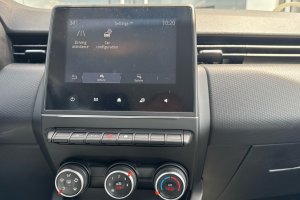 RENAULT CLIO 1.0TCE A/T PETROL - 2020год / 45832km 16