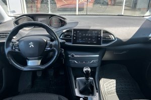 PEUGEOT 308 1.2T PETROL - 2021год / 125452km 10