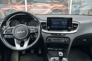 KIA CEED 1.0T PETROL SW - 2021год / 151996km 10