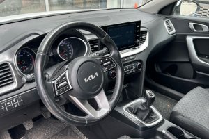 KIA CEED 1.0T PETROL SW - 2021год / 151996km 12