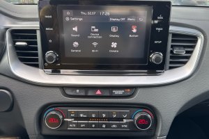 KIA CEED 1.0T PETROL SW - 2021год / 144915km 21