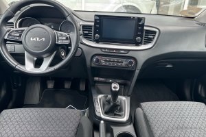 KIA CEED 1.0T PETROL SW - 2021год / 137045km 10