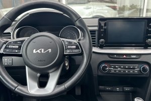 KIA CEED 1.0T PETROL SW - 2021год / 137045km 13