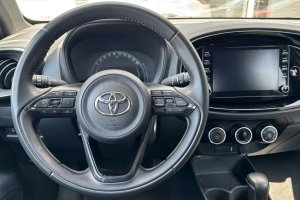 TOYOTA AYGO X 1.0 CVT PULSE - 2022год / 54844km 13