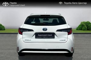 TOYOTA COROLLA TS 1.8 HYBRID - 2021год / 42868km 6