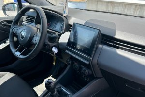 RENAULT CLIO 1.0TCE PETROL - 2021год / 81874km 9