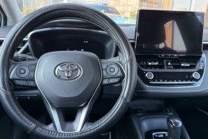 TOYOTA COROLLA 1.8 HYBRID EXECTUTIVE - 2023год / 44074km 13