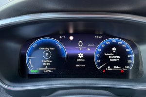 TOYOTA COROLLA 1.8 HYBRID EXECTUTIVE - 2023год / 44074km 14