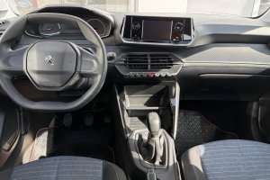 PEUGEOT 208 1.2 PETROL - 2021год / 60257km 10