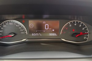 PEUGEOT 208 1.2 PETROL - 2021год / 60257km 14