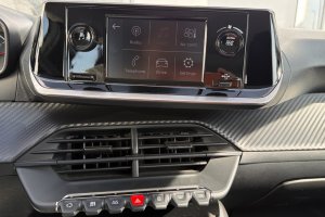 PEUGEOT 208 1.2 PETROL - 2021год / 60257km 15