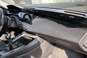 PEUGEOT 308 1.2T PETROL - 2022год / 156114km 9