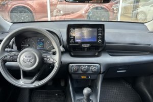 TOYOTA YARIS 1.0 LIGHT PETROL - 2022год / 25474km 10
