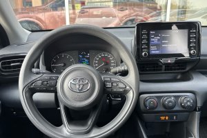 TOYOTA YARIS 1.0 LIGHT PETROL - 2022год / 25474km 11