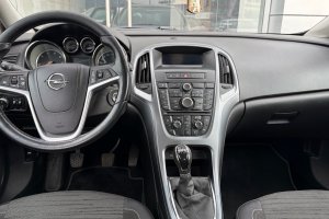 OPEL ASTRA 1.6 CDTI DIESEL - 2016год / km 10