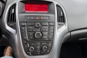 OPEL ASTRA 1.6 CDTI DIESEL - 2016год / km 16