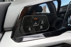 VOLKSWAGEN GOLF 2.0TDI DIESEL - 2022год / 40864km 26