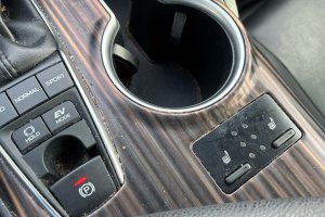 TOYOTA CAMRY 2.5 HYBRID - 2019год / 169880km 20