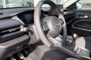JEEP AVENGER 1.2 PETROL - 2025год / 9011km 12