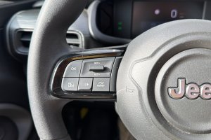 JEEP AVENGER 1.2 PETROL - 2025год / 9011km 24
