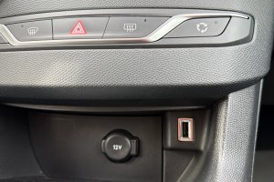 PEUGEOT 308 1.5HDI DIESEL - 2021год / 114880km 21