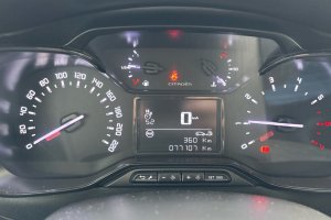 CITROEN C3 1.2 PETROL - 2018год / 77107km 14